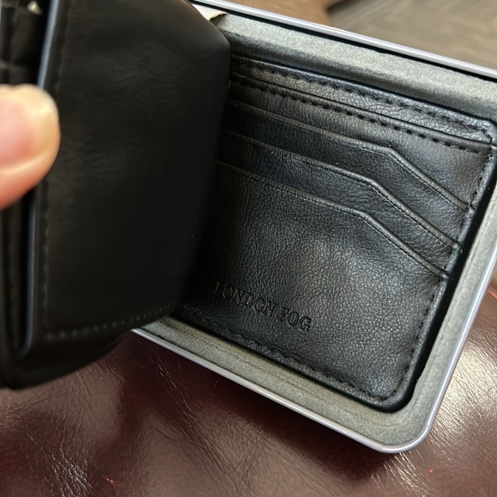 Wallet - Picture 4 of 4